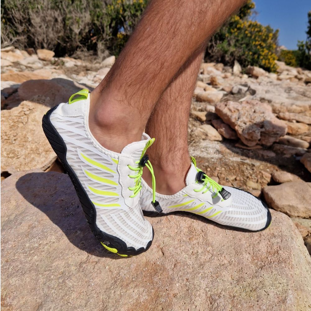 Chaussures_aquatique_adultes_Sport_luxe_blanche_et_jaune_rayures