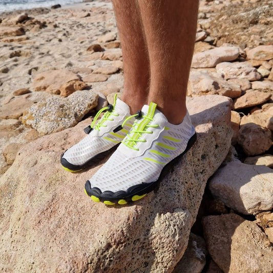 Chaussures_ aquatique_ adultes_Sport_luxe_blanche_et_jaune_rayures_face