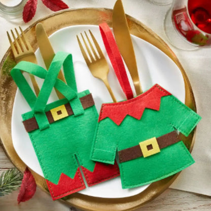 Etuis_a_couvert_lutin_vert_et_rouge_table_avec_fourchette_et_couteau