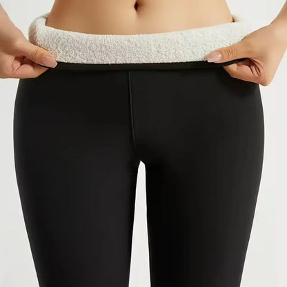 Legging_fourre_polaire_blanc_porte_de_face_doublure_peluche